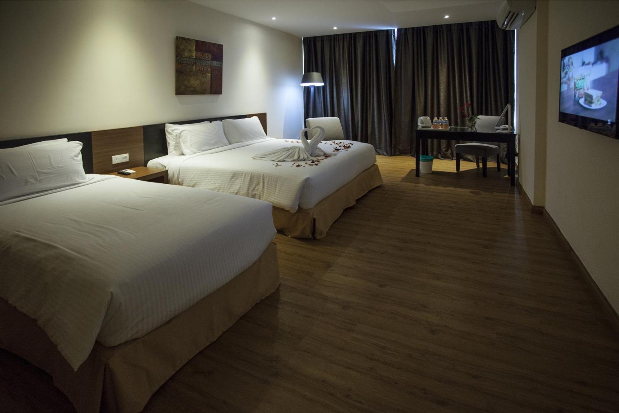 Deluxe Triple Room,690884139:JPEG